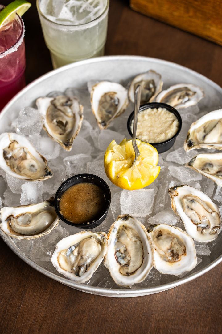 Oysters on ice with lemon at MudHen Brewing Company